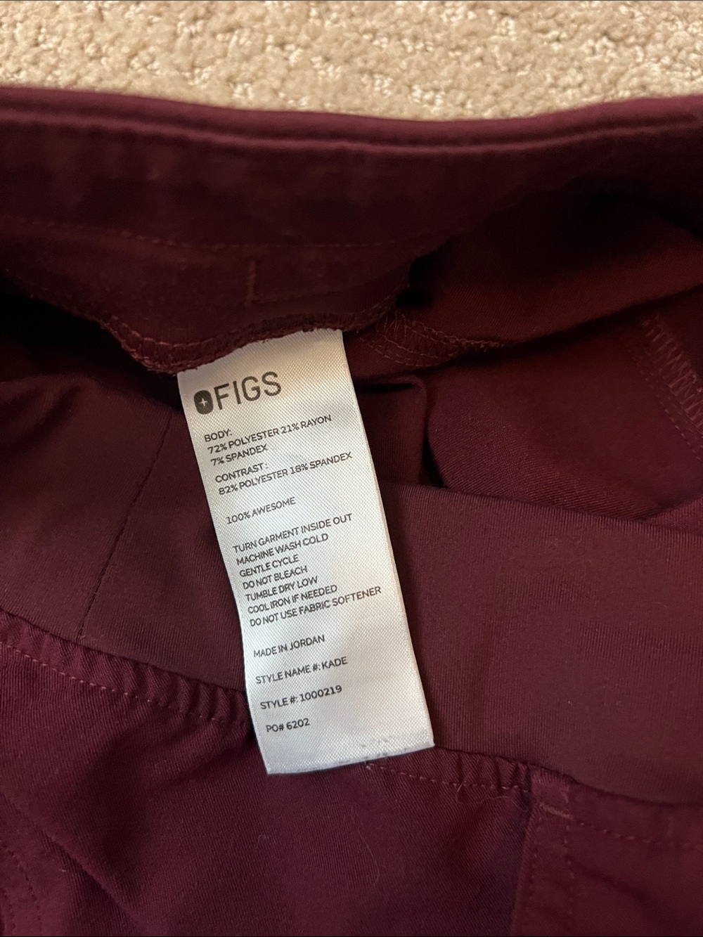 Figs Women’s Burgundy Scrub Set Large Petite - Picture 6 of 7